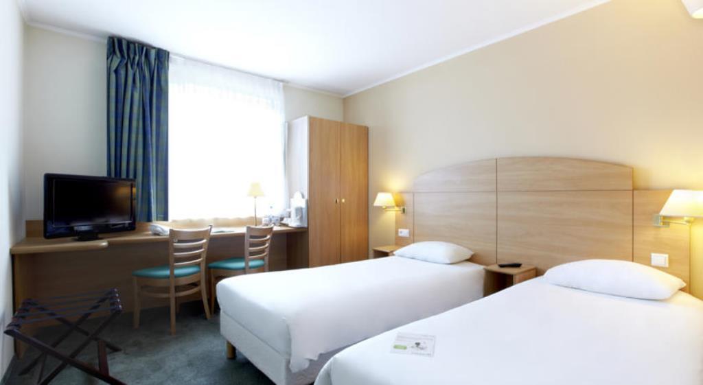 Campanile Poznan Hotel Cameră foto