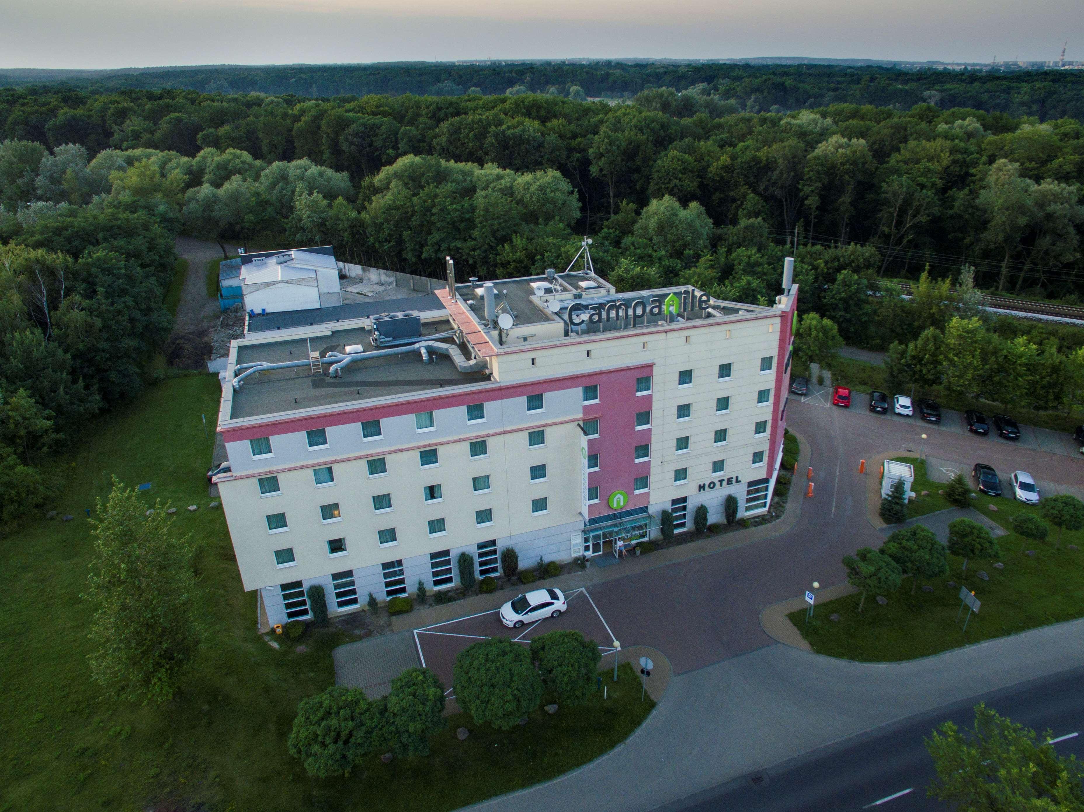Campanile Poznan Hotel Exterior foto
